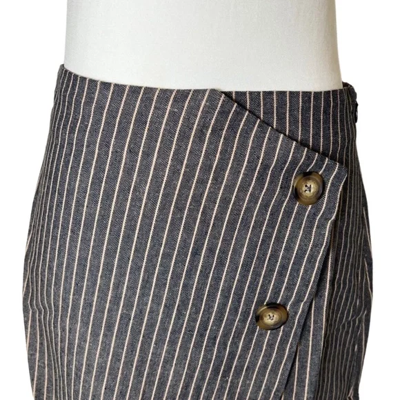 Chic Blue Denim Striped Asymmetric Pencil Skirt with Buttons - Picture 9 of 16